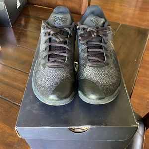 Nike Mamba ‘Gold stars’ size 8 mens